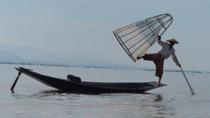 Einbeiniger Angler am Inle Lake in Myanmar