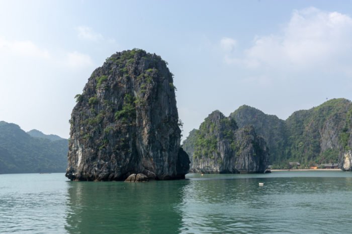 Felsen in der Halong Bucht