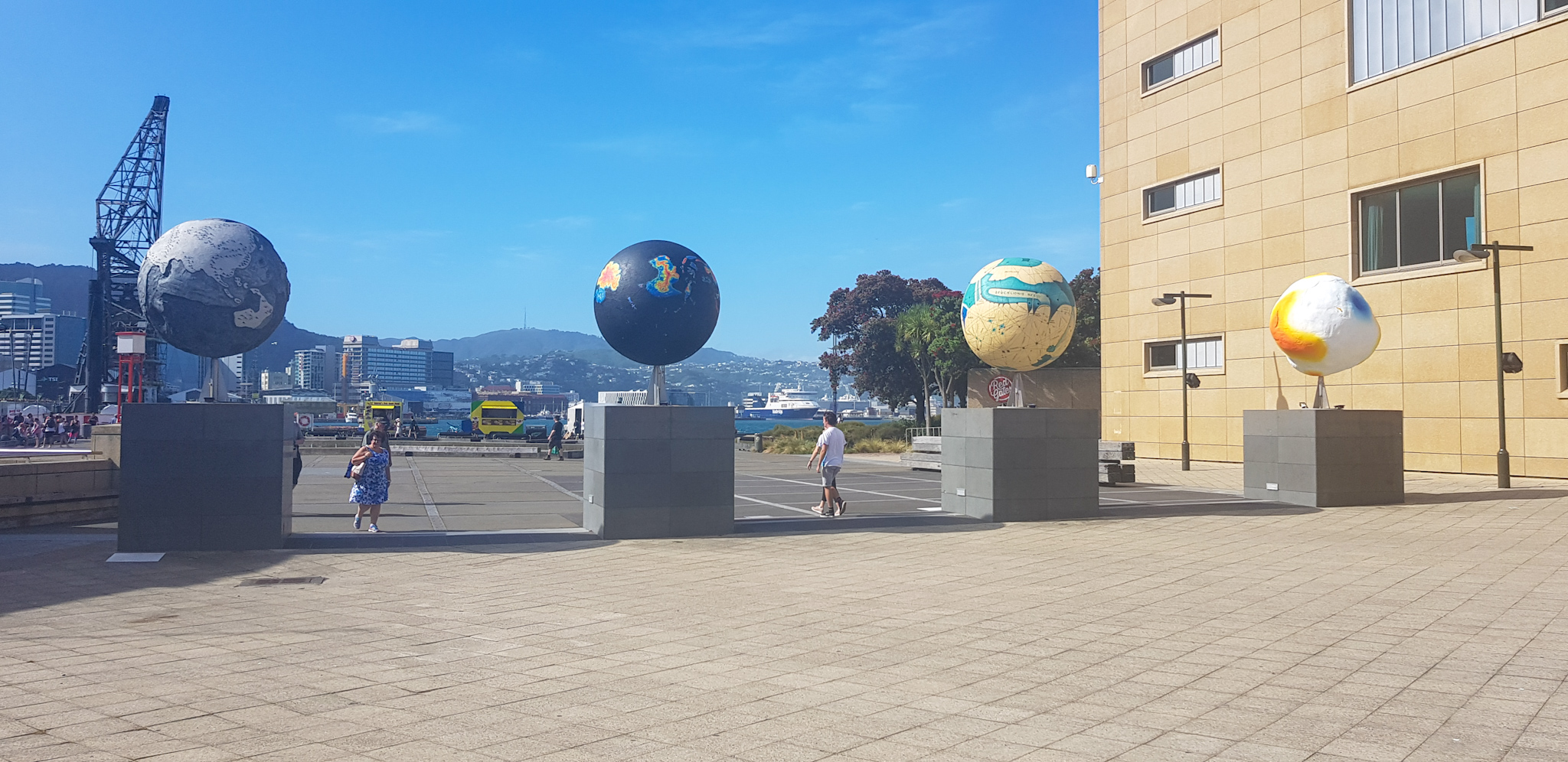 Kunst im Hafen von Wellington