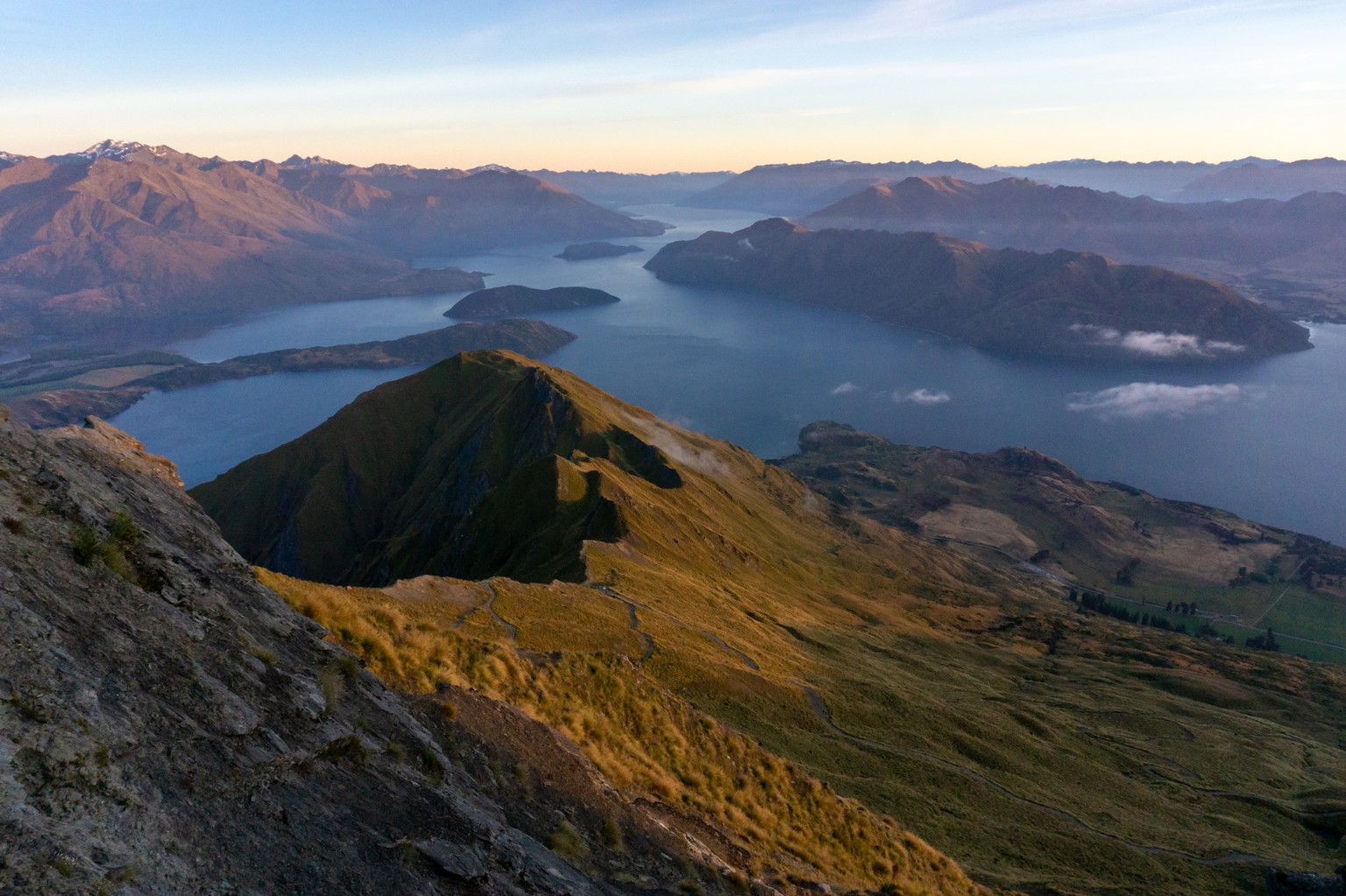 Roys Peak zum Sonnenaufgang